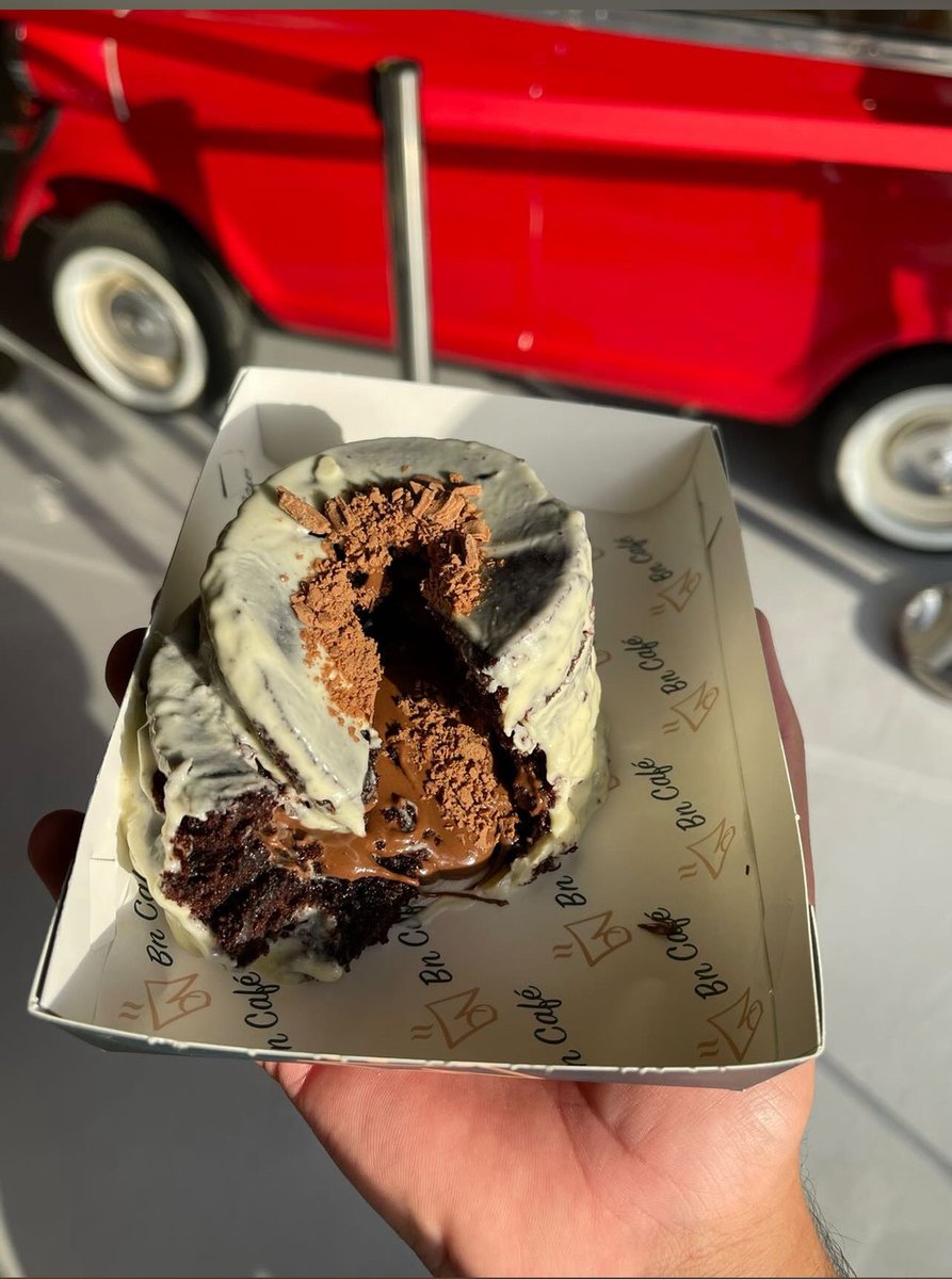 تنتظرك مفاجأة بالداخل 😍😉
#مشاعرك_الان #الرياض_الان #bn_cafe #رسالة_اليوم