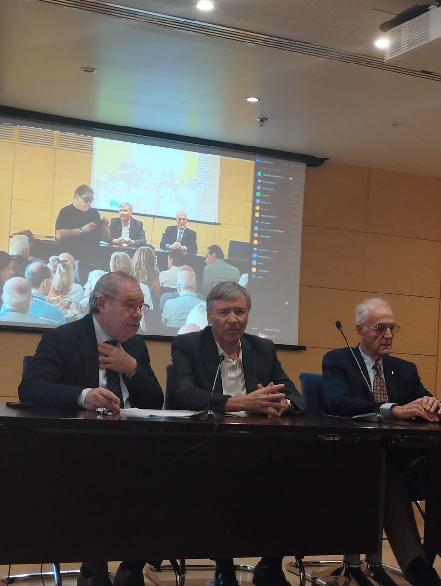 SUPOBarcelona's tweet photo. Conferència del doctor Manuel Sans Segarra.
La supraconciència existeix:vida després de la vida.
Magnífica exposició d’un tema intrigant però molt interesant.
Gràcies a tothom que ha fet possible la jornada!
⁦@UPBarcelona⁩ 
@DoctorJosepArimany
👩‍🦯👨🏼‍🦯 https://t.co/NnTBm2N4o3