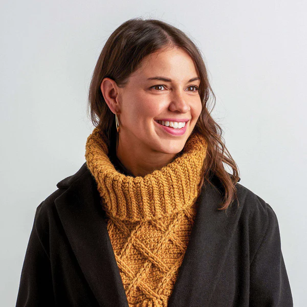 mooglyblog's tweet photo. how off your crochet skills with this cozy collar tucked under your coat or jacket! Get the look of wearing a big cable sweater under your coat without the bulk! 😍
👉 Get the free crochet pattern download here:
https://t.co/DtxdBELPii
#crochet #yarnpos #patons https://t.co/IW0SKDJYgi