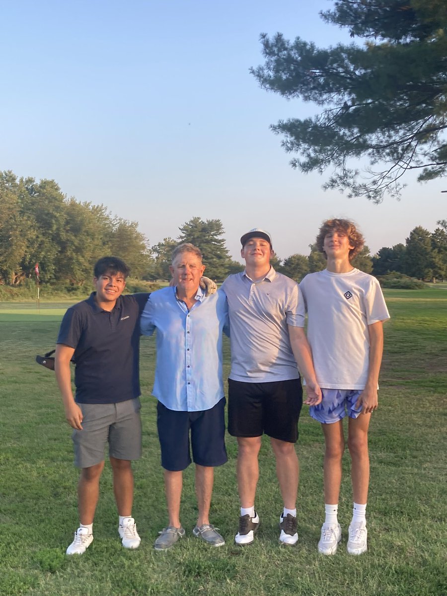 VarsityGolfWHS's tweet photo. Wakefield golf had it last regular season practice at East Potomac Golf Friday 9/20.  The seniors challenged the other classes to a nine hole match.  Wakefield’s seniors have shown great improvement but the younger players are showing that the future for golf is bright. https://t.co/mdzcZG3OzJ