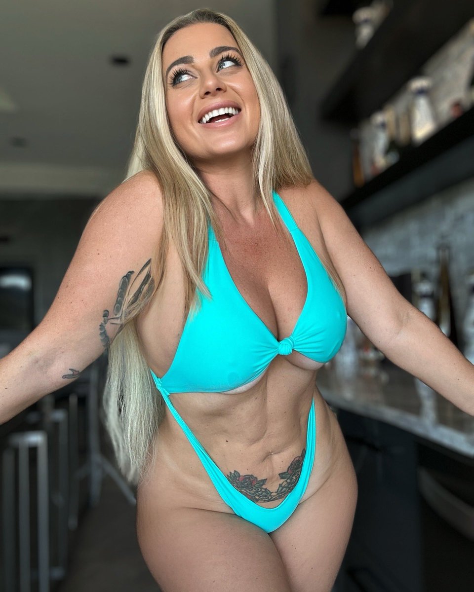 A final captivating pose