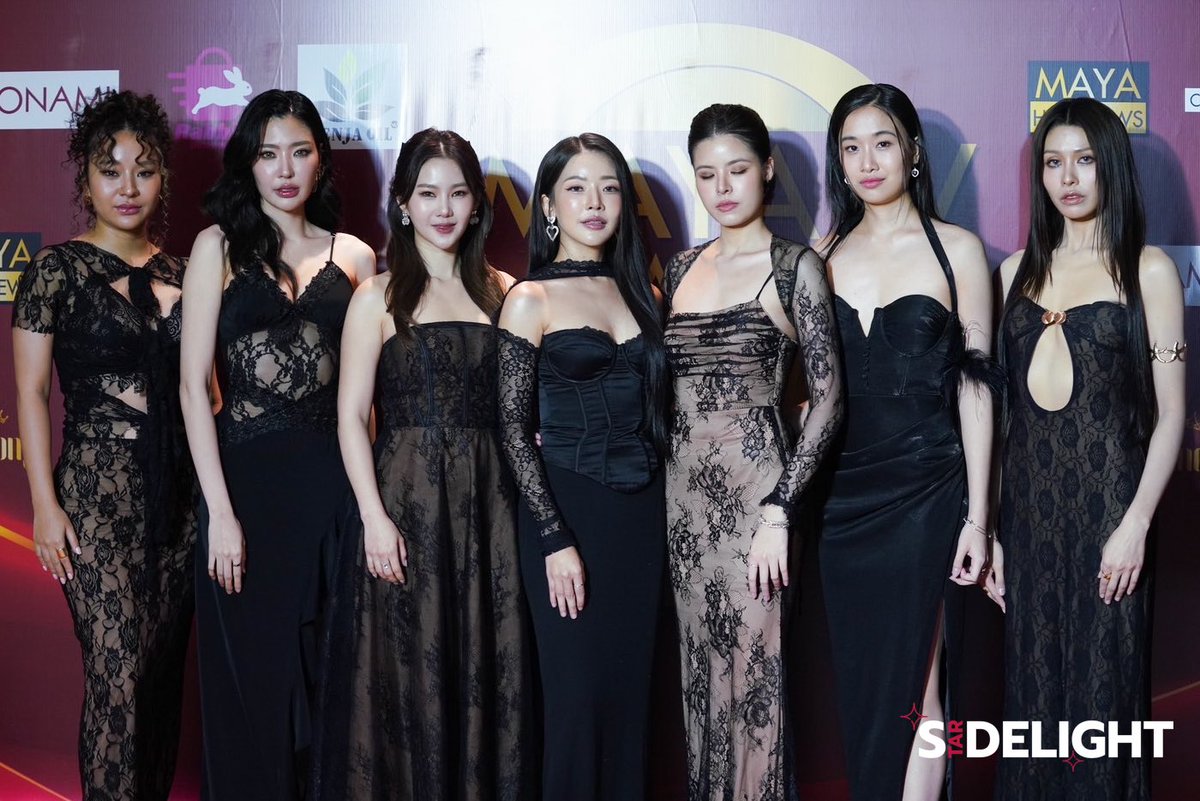 StarDelight_ent's tweet photo. 7 สาว DREAMGL เข้าร่วมงาน MAYATV AWARD 2024
DREAM GIRL IN MAYA
#MAYATVAWARDS2024XDreamGL
#MAYATVAWARDS2024 #มายาทีวีอวอร์ดส2024 #fay_riezz #mayyda
#pearneilinyah #Ploynoii #frruunngg
#ssongjet #namorntaraaa https://t.co/lZiBXlYveL
