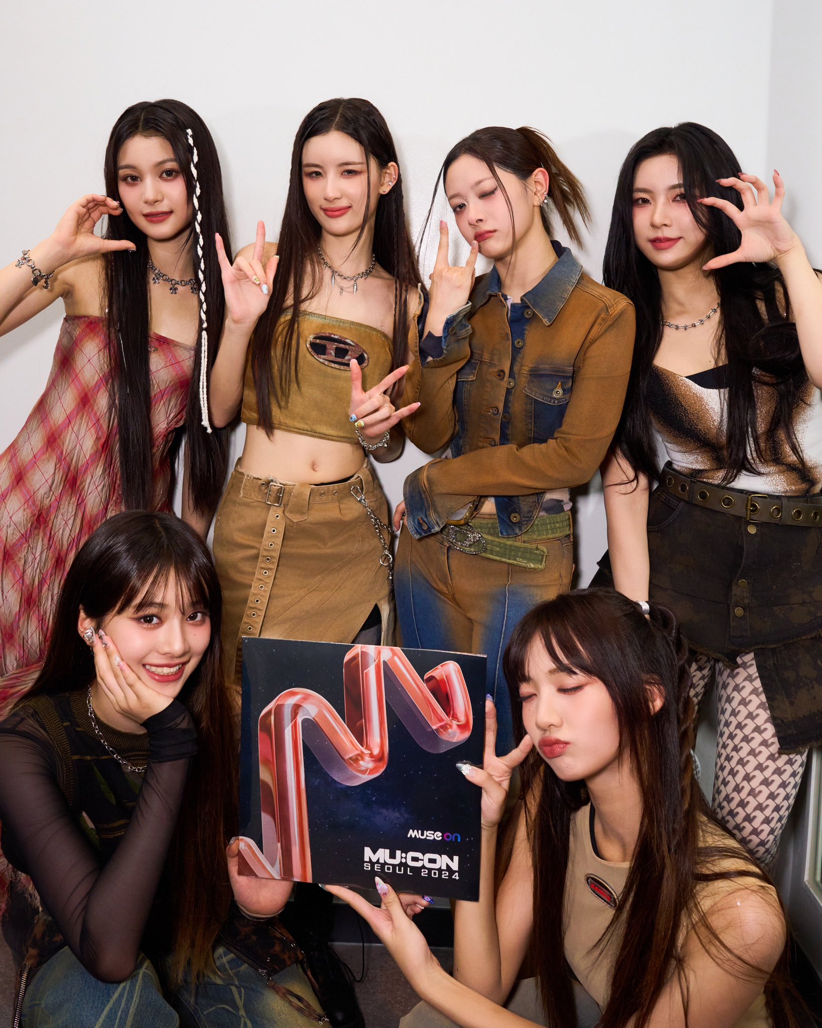 GYaZhPNbYAA4dXl?format=jpg&name=large