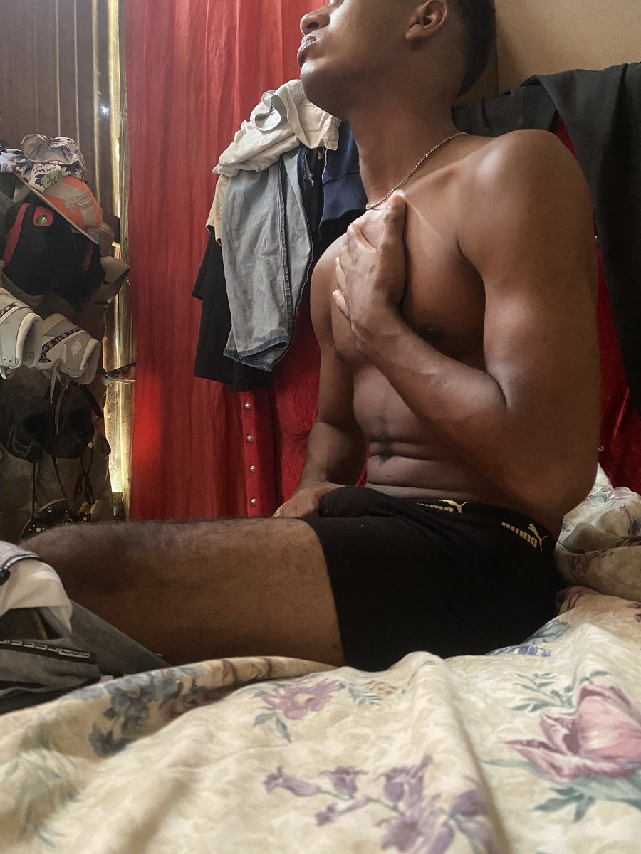 FreilinEnc28183's tweet photo. Todo esto es tu yo ❤️🤤🤤@_elylabella https://t.co/4efDWdDvMr