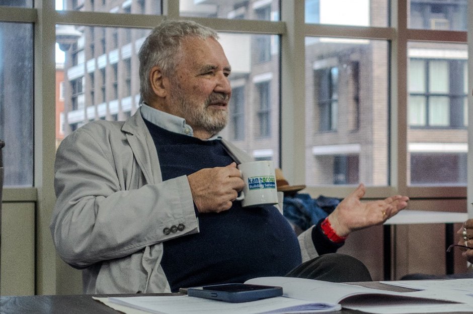 This week, we interviewed Peter Hamilton, writer of 'The Elephant in the Room' - running at Waterloo East Theatre, 8-27 Oct - and much more. A fascinating read, I'm sure you will agree: greenroomreviews.com/peter-hamilton… <a href="/WaterlooEast/">WaterlooEast Theatre 💙 🏴󠁧󠁢󠁷󠁬󠁳󠁿</a> <a href="/ClockSchoolTC/">Clockschool Theatre Company</a>