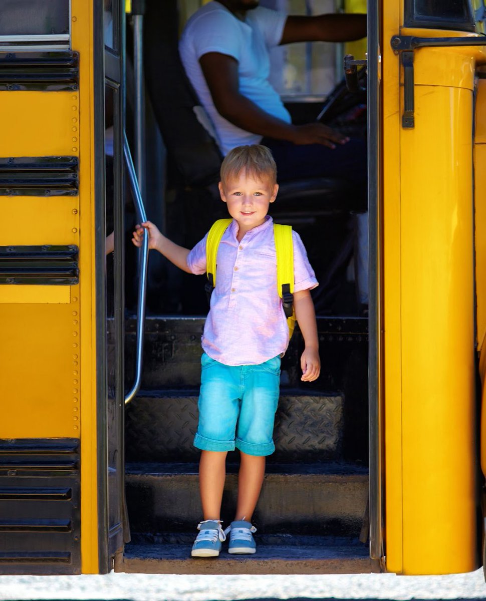 WeyburnPolice's tweet photo. School zone safety tip: Drop-off times can get hectic. Watch out for kids waiting to cross! They might not realize cars need time to stop. #CTSSask #SKCheckStop @SGItweets https://t.co/rbUewehG9W