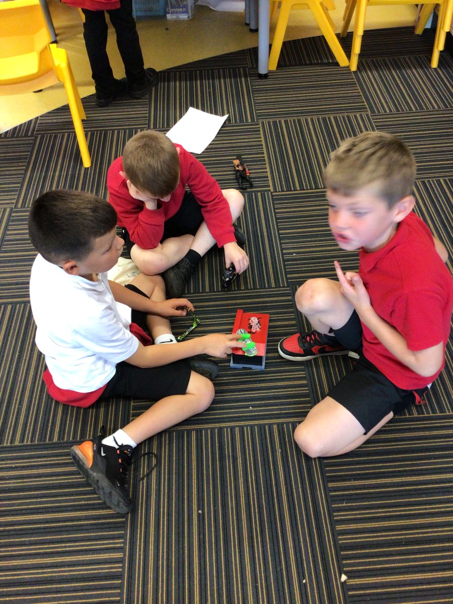 SchoolHillside1's tweet photo. P2SP enjoyed bringing in a toy from home for their treat on Wednesday. Lots of lovely playing, imagination and sharing going on. #P2SP #play https://t.co/DOeuP3pvMg