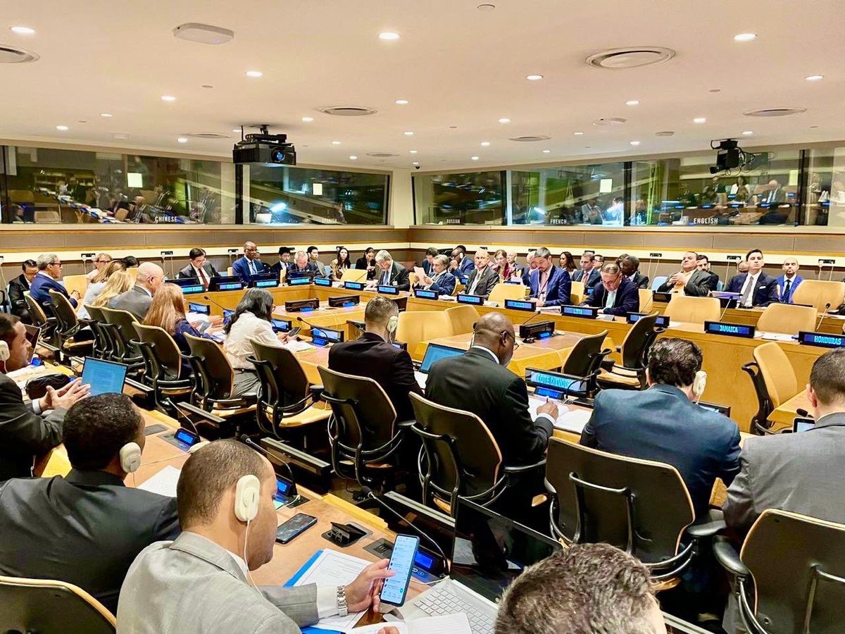 EnriqueAManalo's tweet image. (1 of 2)
Today, I joined 🇲🇦 @nasserbourita  &amp;amp; other Ministers of Middle Income Countries #MICs group 🇨🇱🇨🇴🇨🇷🇩🇴🇪🇨🇸🇻🇬🇹🇭🇳🇯🇲🇱🇧🇲🇽🇳🇦🇵🇦🇵🇪🇺🇾 &amp;amp; @UNCTAD in call to action for reforming intl devt &amp;amp; financial system to better help #MICs.