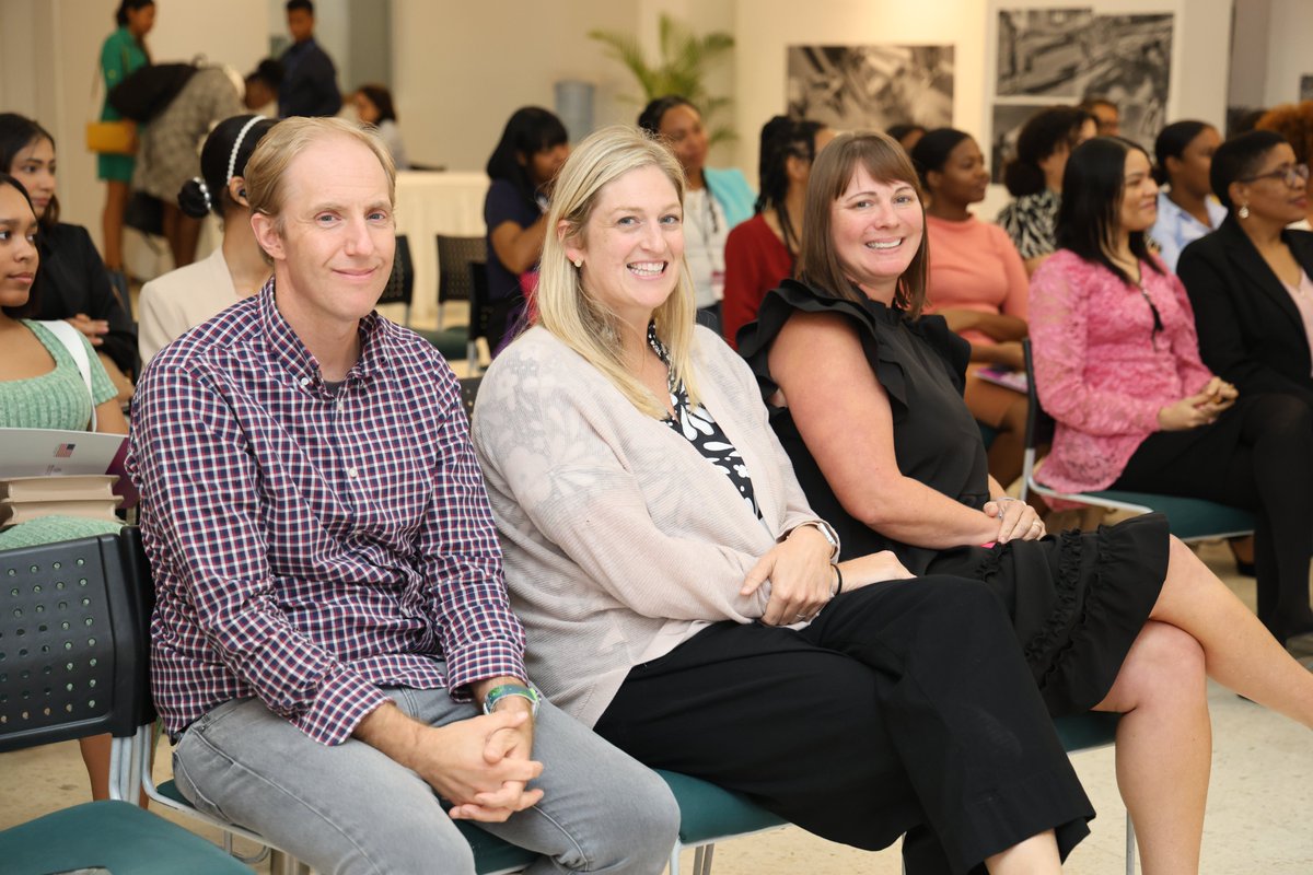 EmbajadaUSAenRD (@embajadausaenrd) on Twitter photo ¡Felicitamos a las participantes del Bootcamp de Mujeres en Robótica organizado por <a href="/ElDominico/">Domínico Americano</a> (ICDA)! Este programa exclusivo para docentes y estudiantes universitarias no solo fortaleció sus competencias tecnológicas, sino que también les permitió explorar los fundamentos de ¡Felicitamos a las participantes del Bootcamp de Mujeres en Robótica organizado por <a href="/ElDominico/">Domínico Americano</a> (ICDA)! Este programa exclusivo para docentes y estudiantes universitarias no solo fortaleció sus competencias tecnológicas, sino que también les permitió explorar los fundamentos de