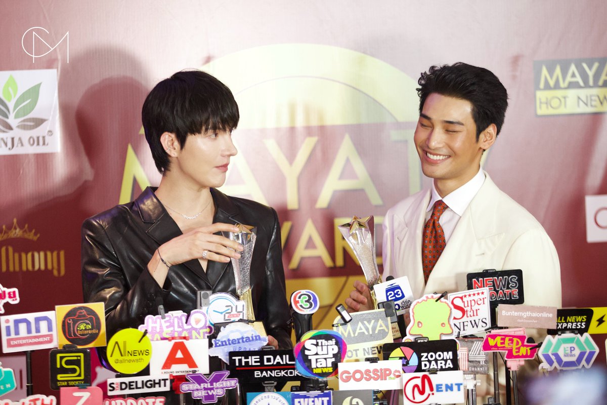 CM2Connect's tweet image. "ต๋อง ธนายุทธ และ อาโป ณัฐวิญญ์" ร่วมรับรางวัล ในงาน " MAYA TV AWARDS 2024 หรือ มายามหาชน " 

#tongthk #แมนสรวง
#ManSuang
#ApoNattawin
#อาโปณัฐวิญญ์
#MAYATVAWARDS2024xManSuang
#มายามหาชน2024 
#MAYATVAWARDS2024