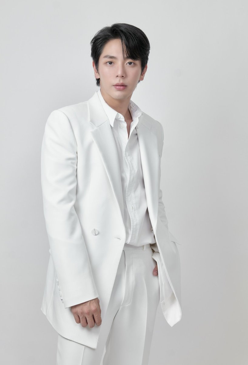 Hello98_th's tweet photo. เทศกาลเจปีนี้ นักแสดงหนุ่มหล่อ อัพ-ภูมิพัฒน์ เอี่ยมสำอาง ชวนทุกเจนมาเอ็นจอย ในงาน THE MALL LIFESTORE 25TH LEGENDARY J-FEST เจทั่วทิศ กุศลจิตทั่วไทย ครั้งที่ 25
3 ตุลาคมนี้ เวลา 16.00น
🔗https://t.co/l5W24VxiyE
#uppoompat #TheMallLifestoreBangkapi #jfest #เทศกาลเจ https://t.co/yV230nBq6q