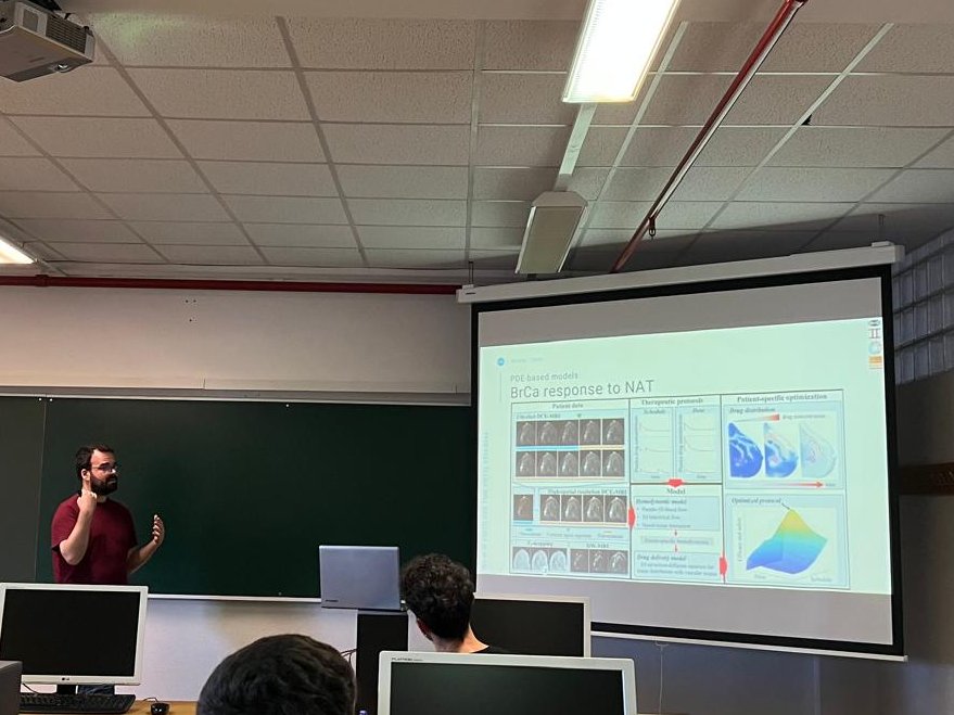 Hoy tuvimos la fortuna de poder disfrutar de un brillante seminario por parte de <a href="/guillelorenzogz/">Guillermo Lorenzo</a>, que está de vuelta en la <a href="/UDC_gal/">Universidade da Coruña</a>  <a href="/GMNI_coruna/">GMNI</a>  !!!

No os perdáis su próxima charla sobre oncología computacional el 24/10  a las 12:30📅en el <a href="/CITEEC_udc/">CITEEC - R&I Centre on Civil Eng and Building</a>!!! 🦀💻🏥🩺
