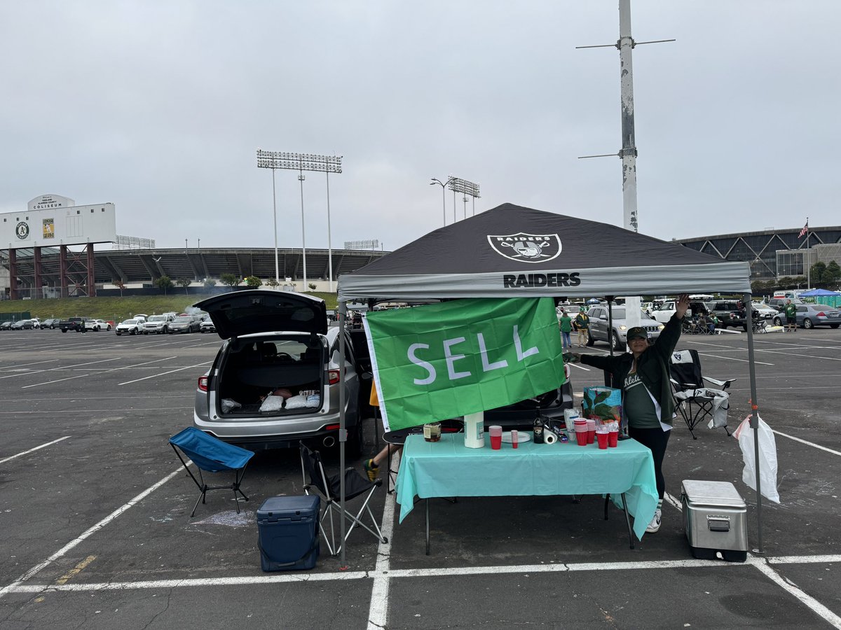 BoxerLawHillary's tweet photo. Some of my best lifetime memories come from this lot. Thanks for having me on live from the lot @MorningRoast957. #DontShopAtGap #SellTheTeam #OaklandAthleticsForever https://t.co/u94kPQsJbw