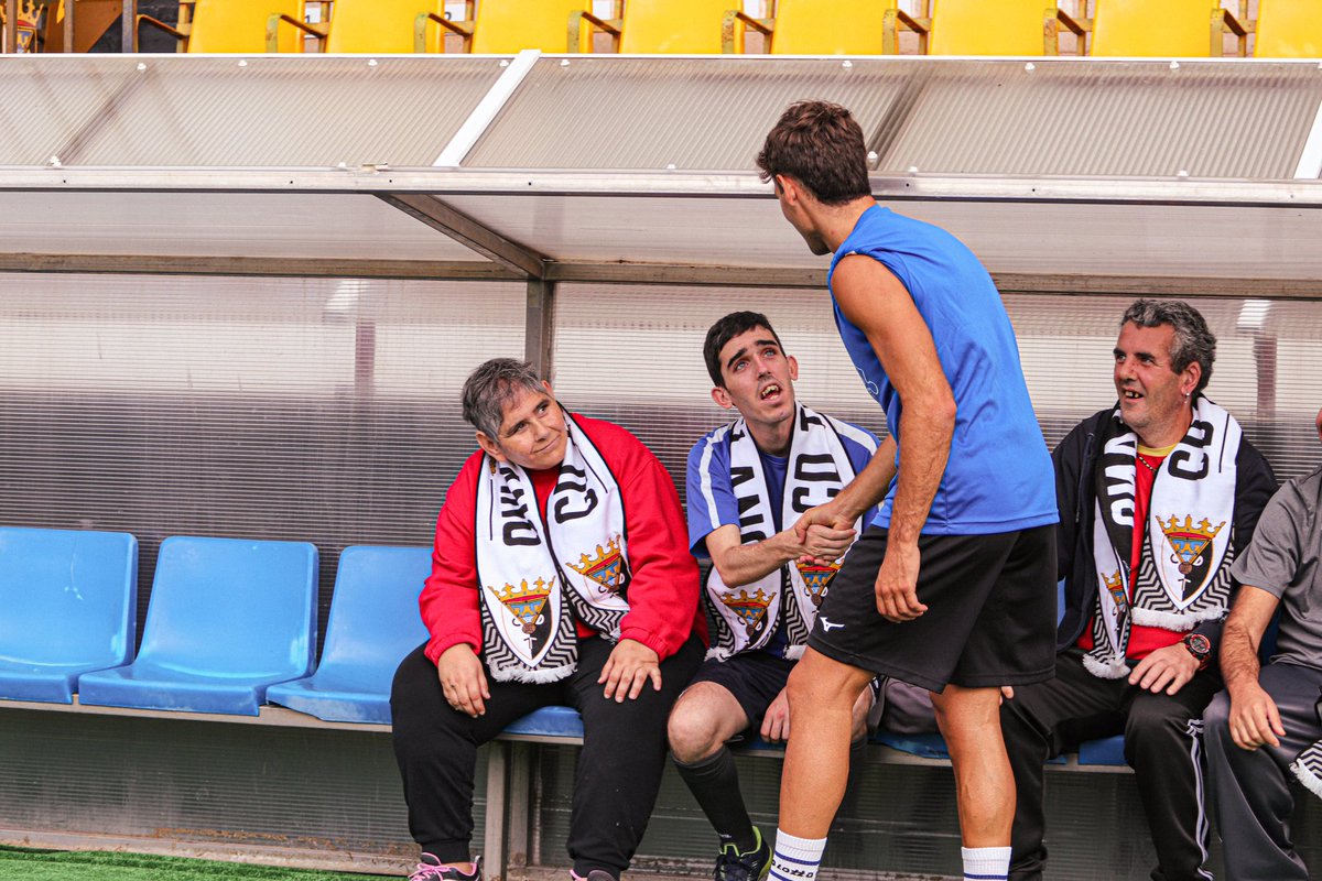 😄 𝗠𝗮𝗻̃𝗮𝗻𝗮 𝗺𝘂𝘆 𝗱𝗶𝘃𝗲𝗿𝘁𝗶𝗱𝗮 𝘆 𝗱𝗶𝗳𝗲𝗿𝗲𝗻𝘁𝗲.

🏟️ Hoy hemos recibido en el Ciudad de Tudela a los alumnos del centro CAIDIS La Atalaya.

😉 Algunos nos han dejado algún golazo en el Ciudad de Tudela…

🙋🏽‍♂️ ¡Nos vemos pronto amigos!