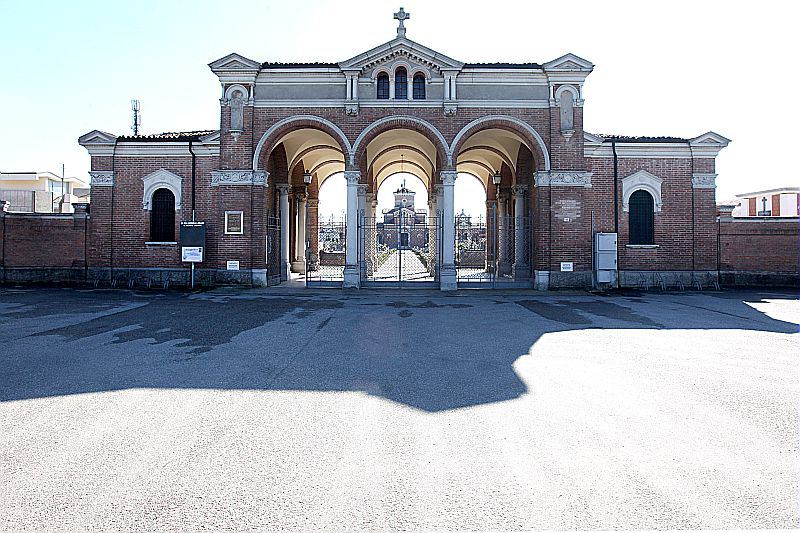 RegioneER's tweet photo. #Cultura. #CimiteriStorici e Case degli #illustri, la Regione consegna le targhe alle strutture insignite del marchio distintivo che sarà esposto all’ingresso. La #notizia 👉 https://t.co/cGhNuLDHlE https://t.co/3ICM5kXaB1