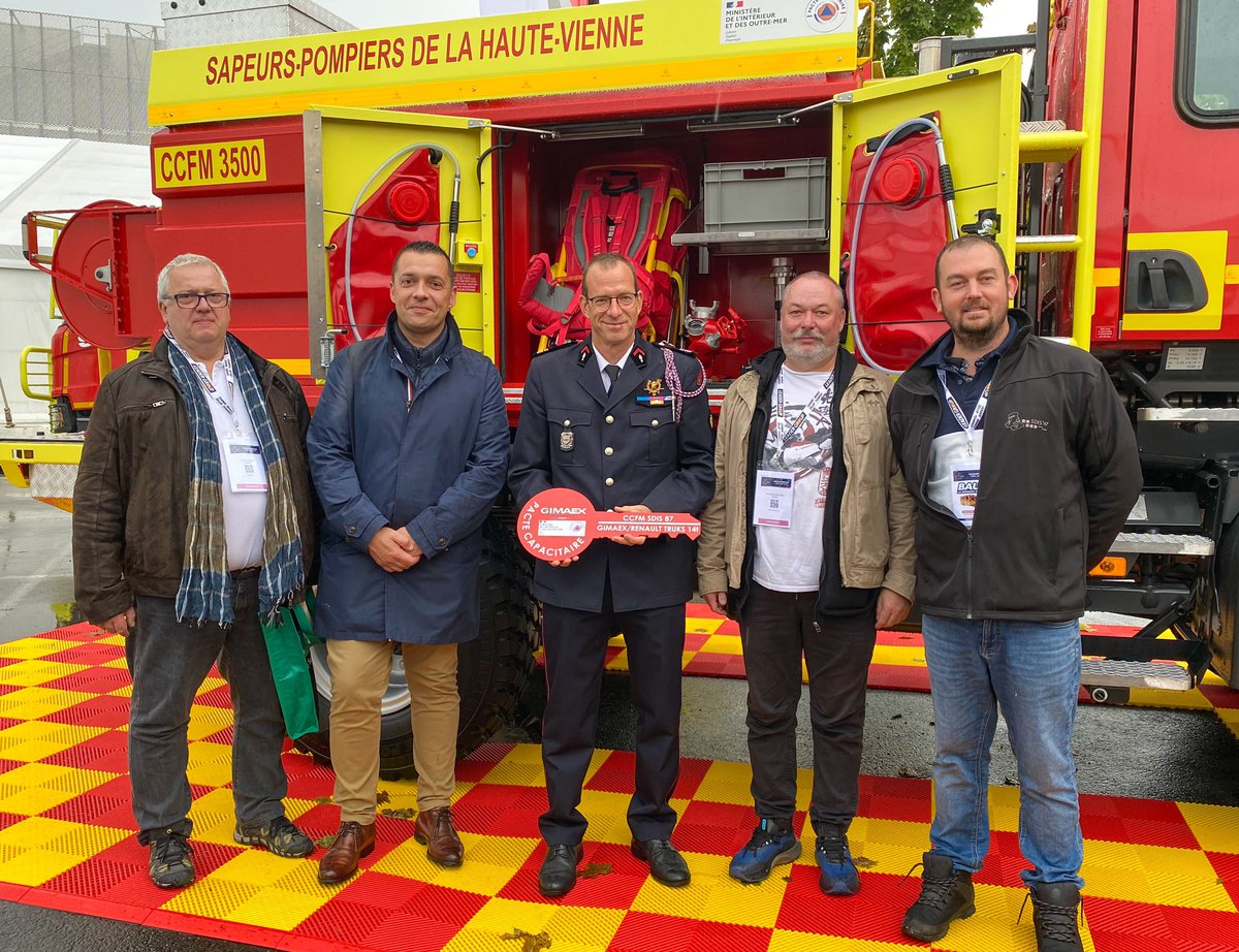 Sdis_87's tweet image. #CNSPF2024 
#Macon2024
Une délégation de sapeurs #pompiers 👨🏻‍🚒de la #HauteVienne était présente au congrès national organisé à @VilleDeMacon par @SDIS71 afin de recevoir les clefs du 1er des CCFM 🚒 co-financés par la @Interieur_Gouv dans le cadre des #PactesCapacitaires