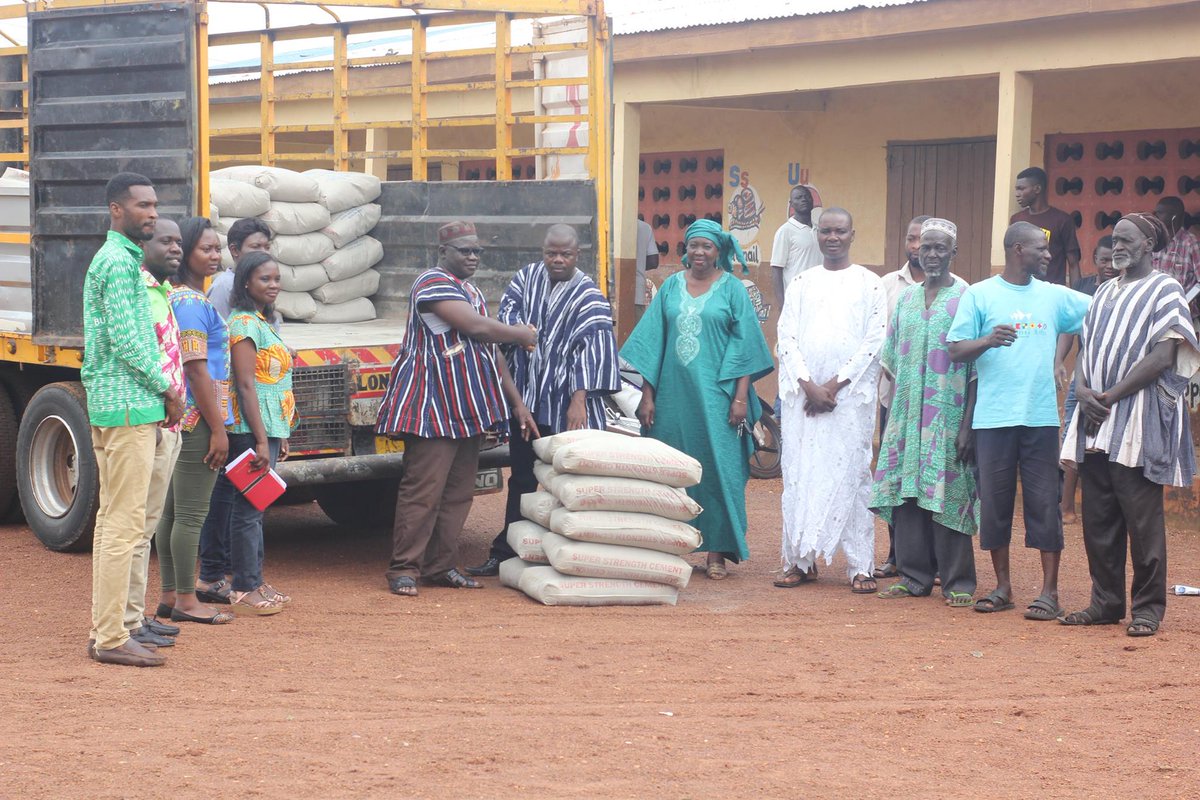 foto4_change's tweet photo. August 18,2017, ActionAid Ghana donated 100 bags of cement to the PTA of Zagyuri St. Matthew Primary School as part of the Foto4Change fundraising initiative. Proceeds from the event have also covered the purchase of sea sand, gravel, and other essential materials for the project https://t.co/6TOGky7Lyv
