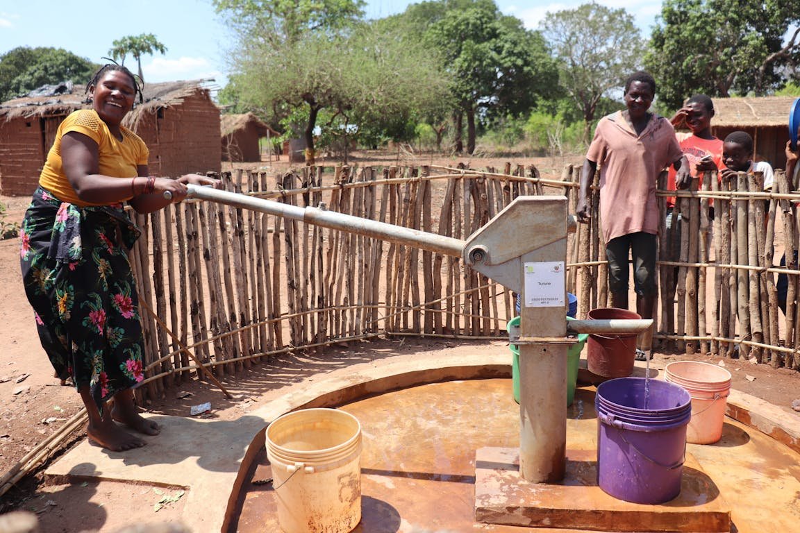 I am elated to announce that a donation made to charity:water from proceeds of the Autology project has funded a water well in Mozambique which is now serving a population of 783!