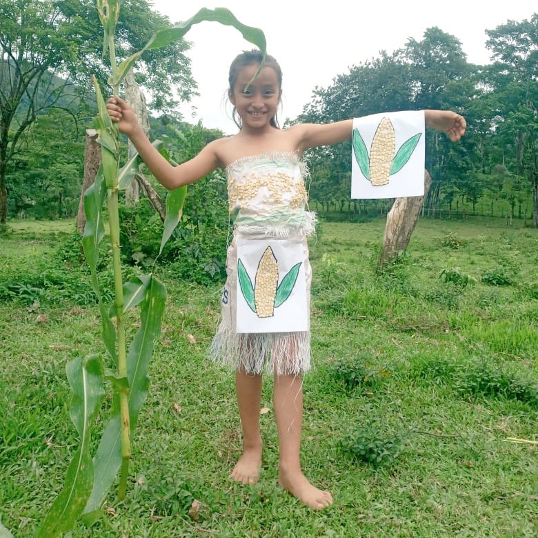 26 de septiembre | Día Nacional del Maíz 🌽 

El maíz🌽 en Nicaragua 🇳🇮 constituye un importante medio de vida, tanto económico como social y cultural, estudiantes de Educación Inicial y Primaria participan en diversas actividades. 🎉🎉🌽