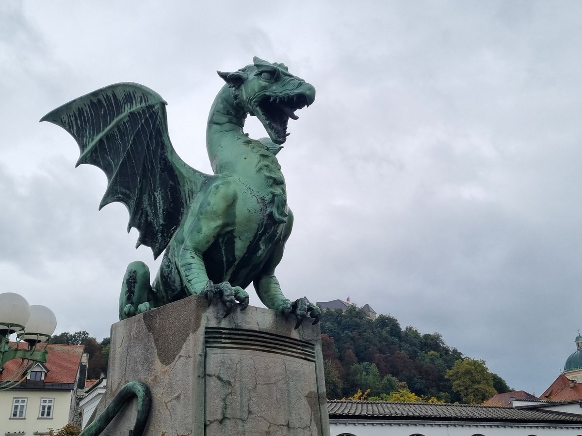 It was a great pleasure to present our research on energy discourses across cultures at the Academy of Science in Ljubljana <a href="/ZrcSazu/">ZRC SAZU</a> - thank you <a href="/ksenijabogetic/">ksenija bogetic</a> for organizing this fascinating and very timely conference!