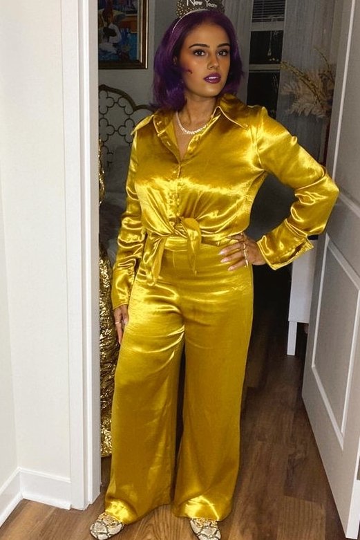 SATIN_CLUB's tweet photo. I envy her for the feeling of satin all over her body. 💛✨️
Follow @SATIN_CLUB for more!
Tags: #satin #satinlove #satinfetish #satinblouse #satinshirt #satindress #satinjacket #satinjumpsuit #satinsheets #silk #shiny #fetish https://t.co/4nQteKeE7B
