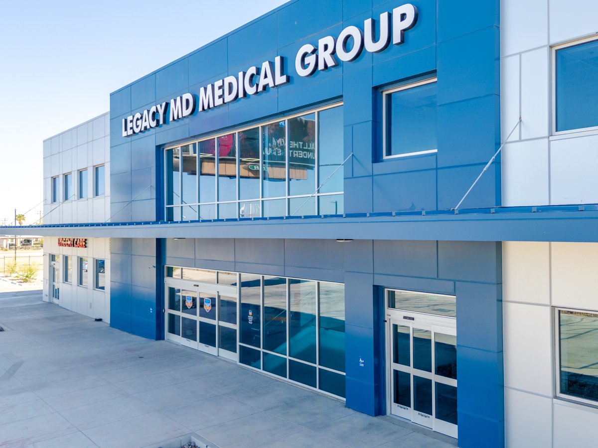 LaminatorsInc's tweet image. Project Spotlight on Legacy MD Medical Group in El Centro, CA!

17,500 sq. ft. of Omega-Lite® and Omega CI® installed in our 1-Pc., Tight-Fit Molding system.
When quality and performance matter, choose Laminators Inc.!

#ACM #ACMcladding #architecture #laminatorsinc