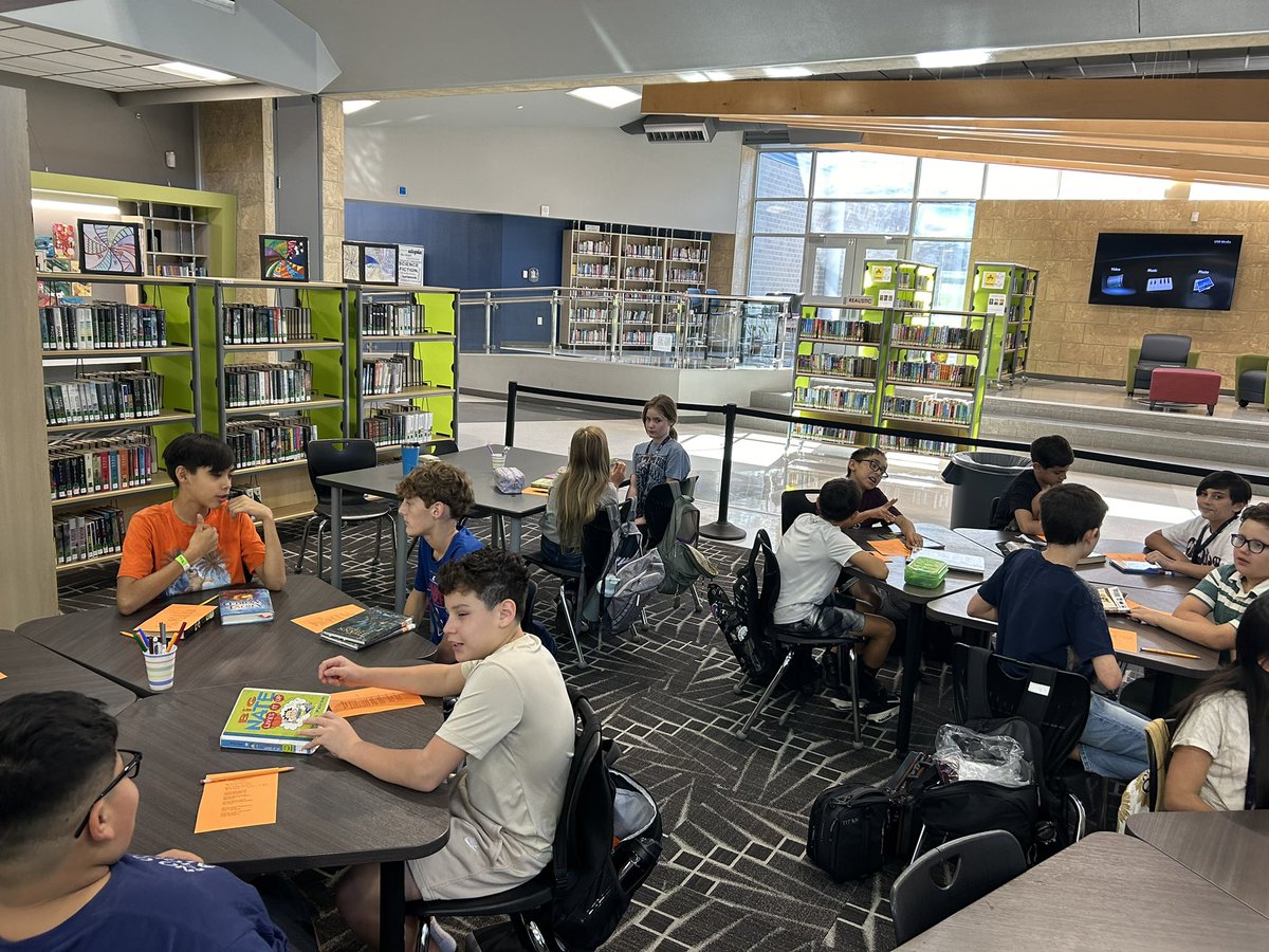 So many benefits for doing peer #bookinterviews When you don’t know if #independentreading is working or if a student really needs to talk it out, conduct Peer Book Interviews! #TodayinComal #ComalLibraries #GrowingGreatness #readingcommunity #publicschool