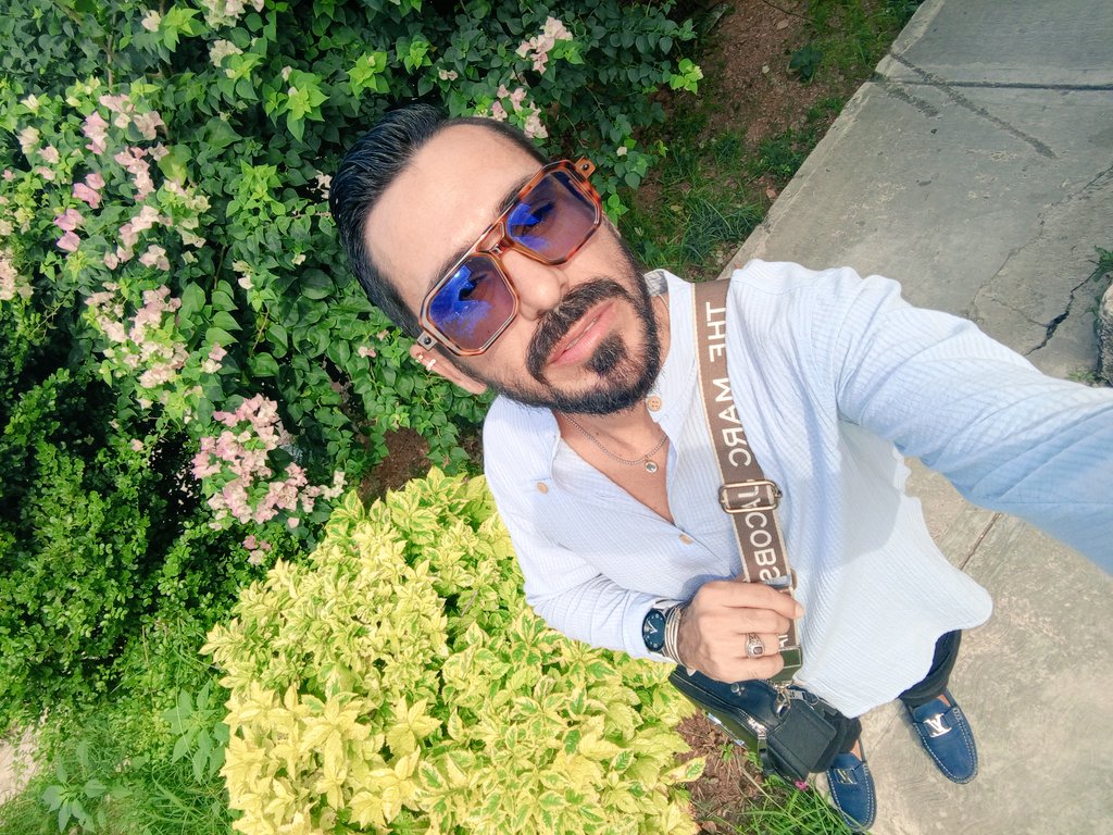 AlejAssad's tweet photo. Con la Bendición de Dios 🙏🏻😁😇 😏 https://t.co/1gphtbalIY
