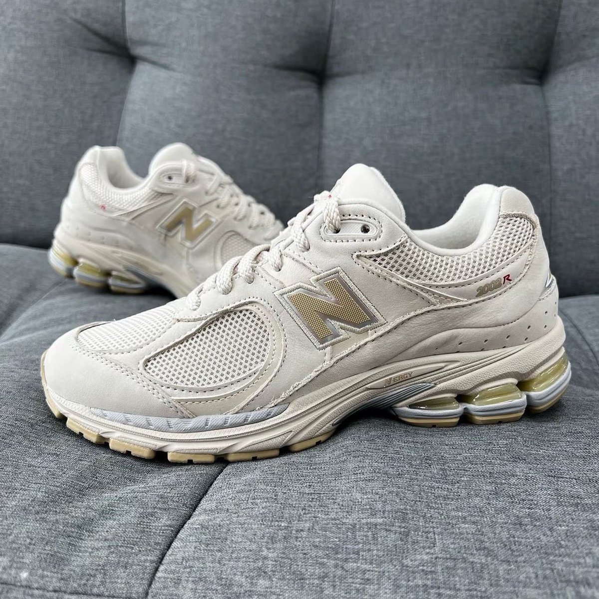 aftertaste_me's tweet photo. #newbalance2002 สี ml2002r3 ⭐️ ྀི ✋🏻
🧺 ช็อปจีน sale เหลือ 3,890฿ ส่งฟรีค่า ꈍ ꈍ ✿
* มีไซซ์ 36-44,45 eu 👟 เทียบ 22-28,29 cm
ⓘ รอพรี 10-15 วันหลังส่งออกนะคะ 🪄˛ε🩷з¸ https://t.co/NWgYgWjO7h
