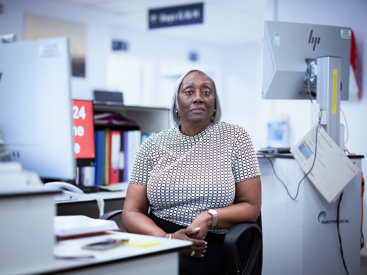 ImperialPeople's tweet photo. Alicia Weekes, ward administrator at St Mary’s Hospital, features in the Open Britain X @ImperialNHS photography project which celebrates migration and the benefits it brings to our society.

Read Alicia’s story ➡️ https://t.co/YTaUCjvol8

#OpenBritain https://t.co/AODTxzxJ8c