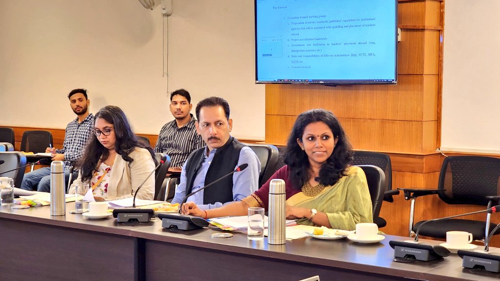 NCTE_Official's tweet photo. #NCTE: On 26th September 2024, NCTE convened the 4th meeting of the committee constituted for Global Demand of Teachers at NCTE Hqrs. to deliberate on the policy document that aims to address the placement of the Indian teachers globally.
#NEP2020
#GlobalEducators https://t.co/bGXRSROno2