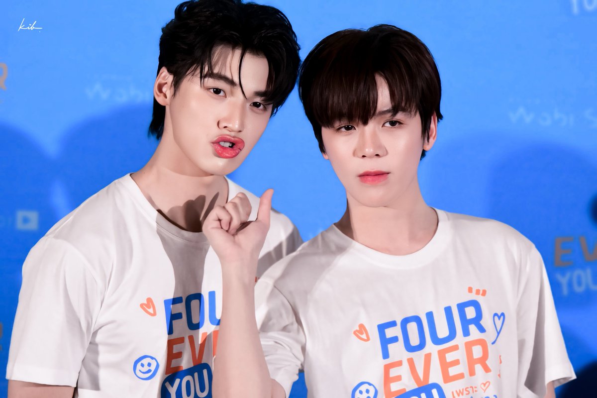 อย่าตีกันค่ะๆ รักๆกันไว้ 🌚🌝 (สาววายเสียอาการมาก ฮ๊อปปปปป 

<a href="/cooheartt/">Cooheart 🏳️‍🌈 | คูฮ้าด</a> <a href="/pondponlawit1/">pondponlawit</a> 🤍
#FoureverYouPreScreen 🥼🩺