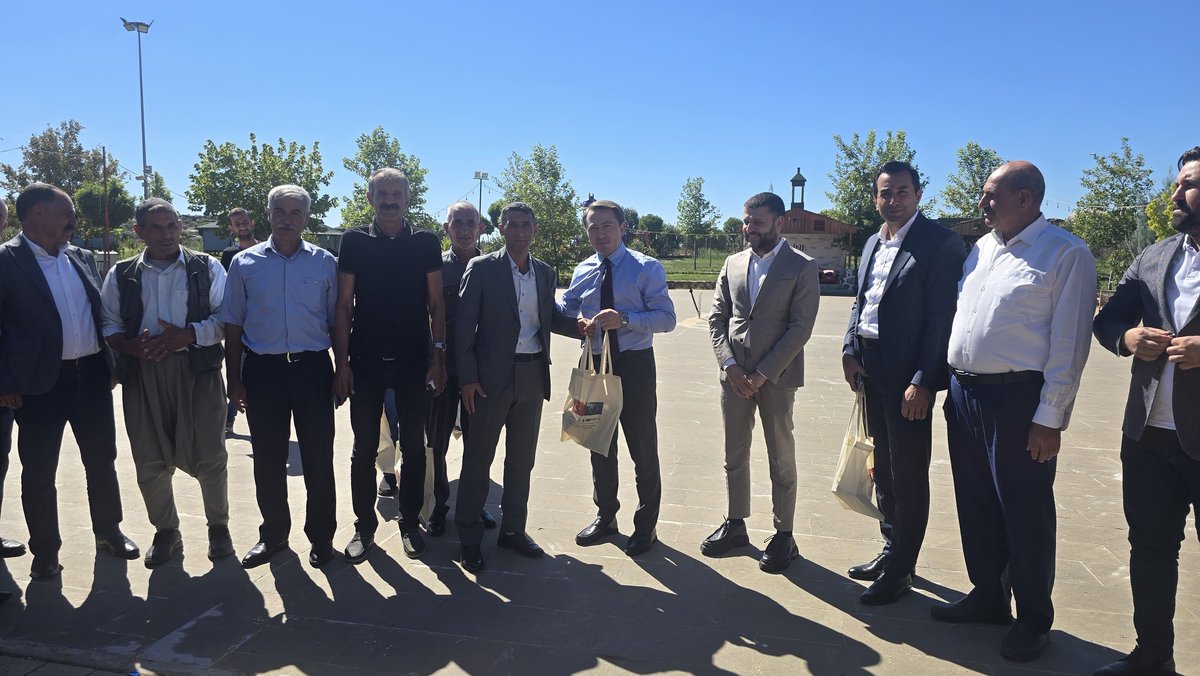 egil_tar's tweet photo. İlçe Müdürlüğümüz ve İPARD Programı Leader projesi kapsamında İlçemiz muhtarlarına yönelik #IPARD #Projeleri #Eğitimi verildi. Eğitim sonunda İlçe Kaymakamımız Volkan HÜLÜR tarafından muhtarlarımıza hediyeleri takdim edildi. https://t.co/cHe6vCiKEq