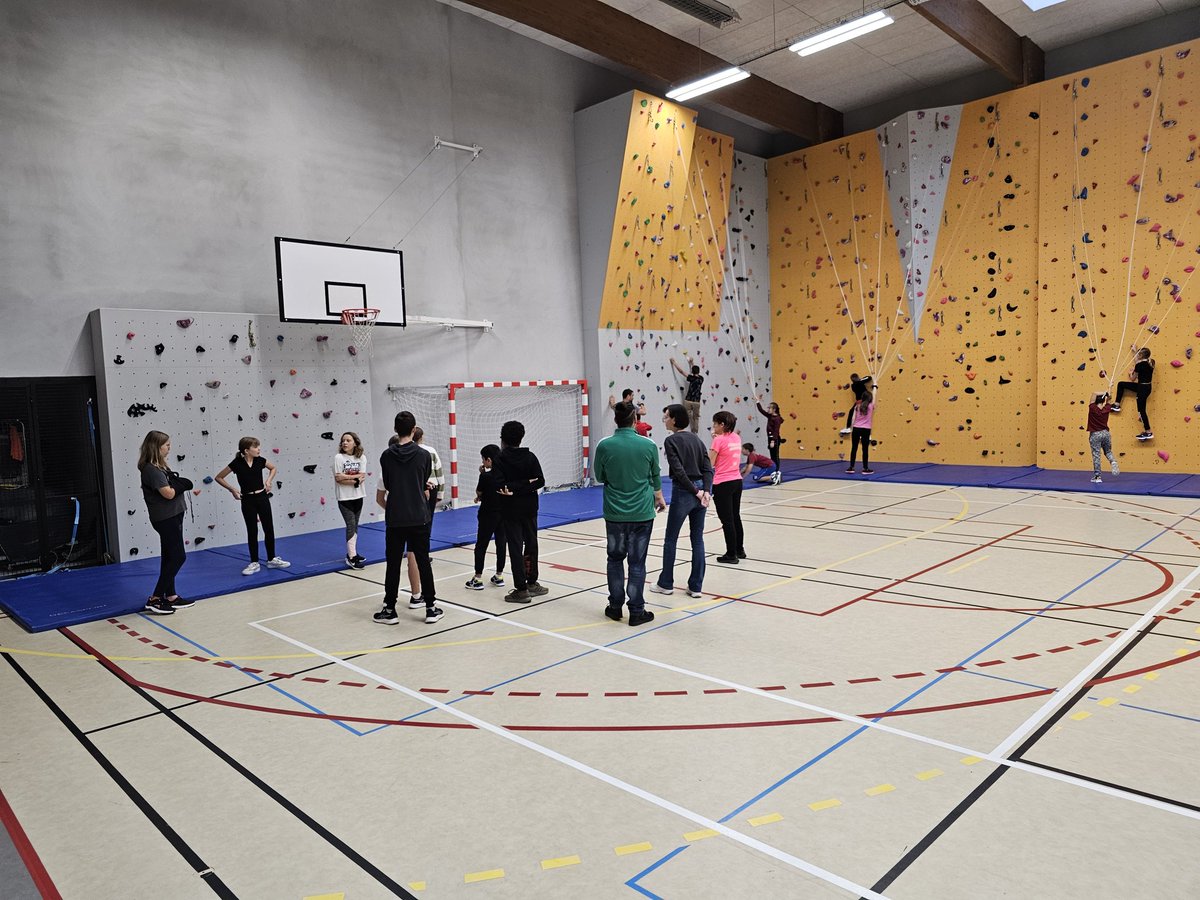 Collège Jean Lartaut tweet media