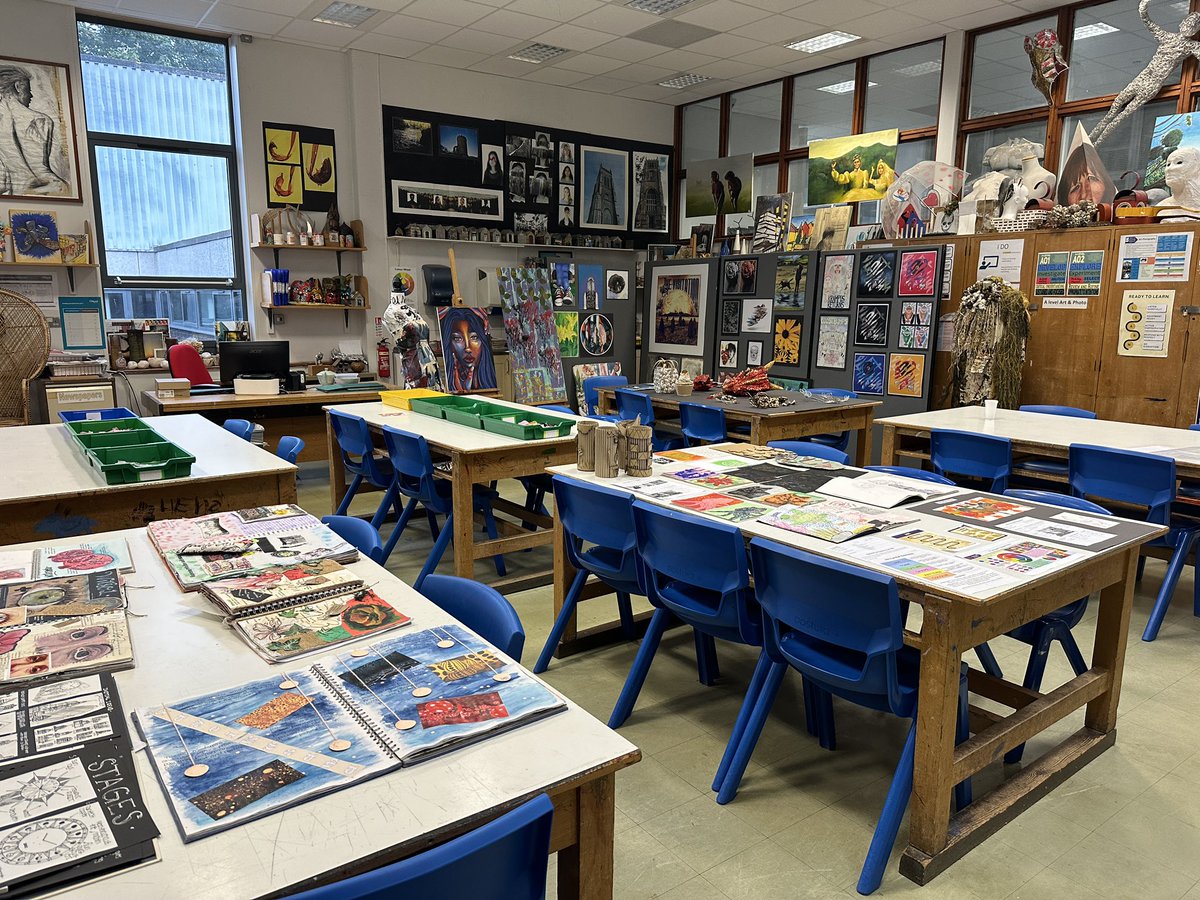 RawCreativity's tweet image. Come and see Art in G13 and create a postcard with your feelings about @RawlinsAcademy - we can’t wait to meet you!
