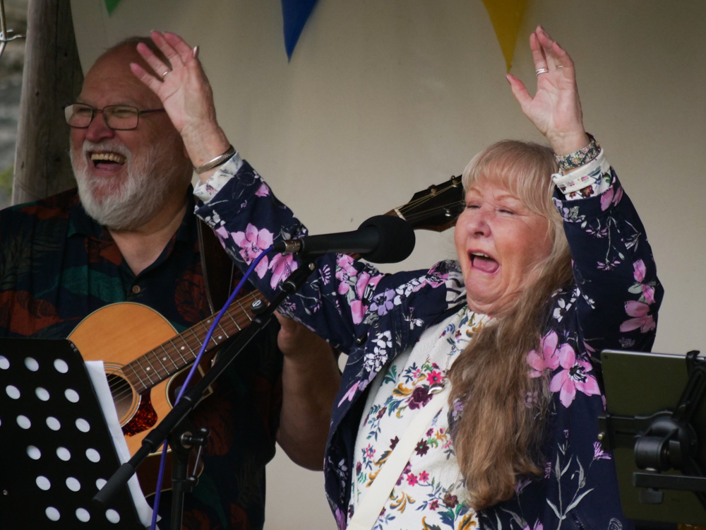 Ardentinny celebrates Autumn’s arrival at Harvest Fair. ardentinny.org/ardentinny-cel…