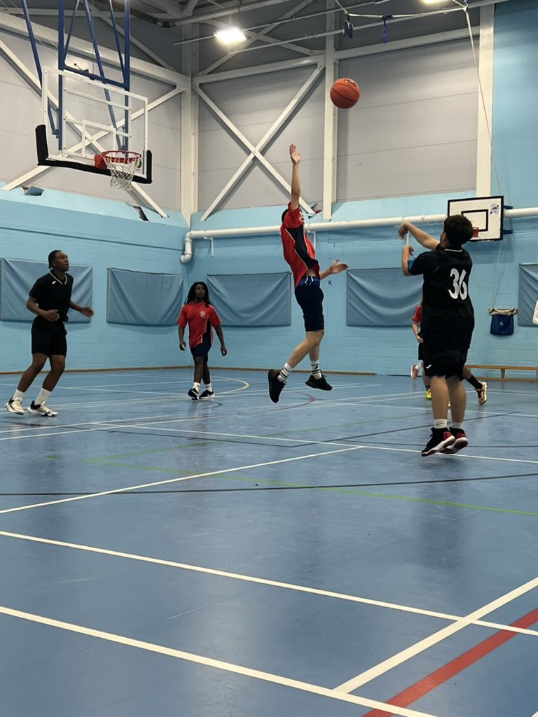 Bedford Academy PE tweet media