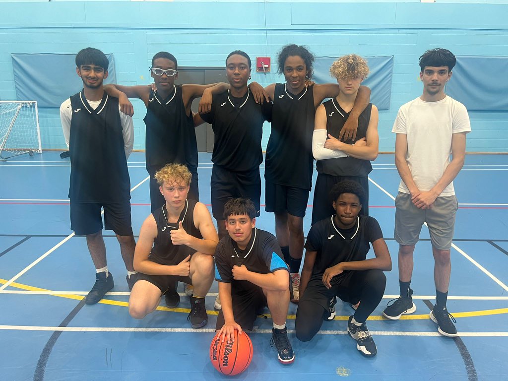 Bedford Academy PE tweet media