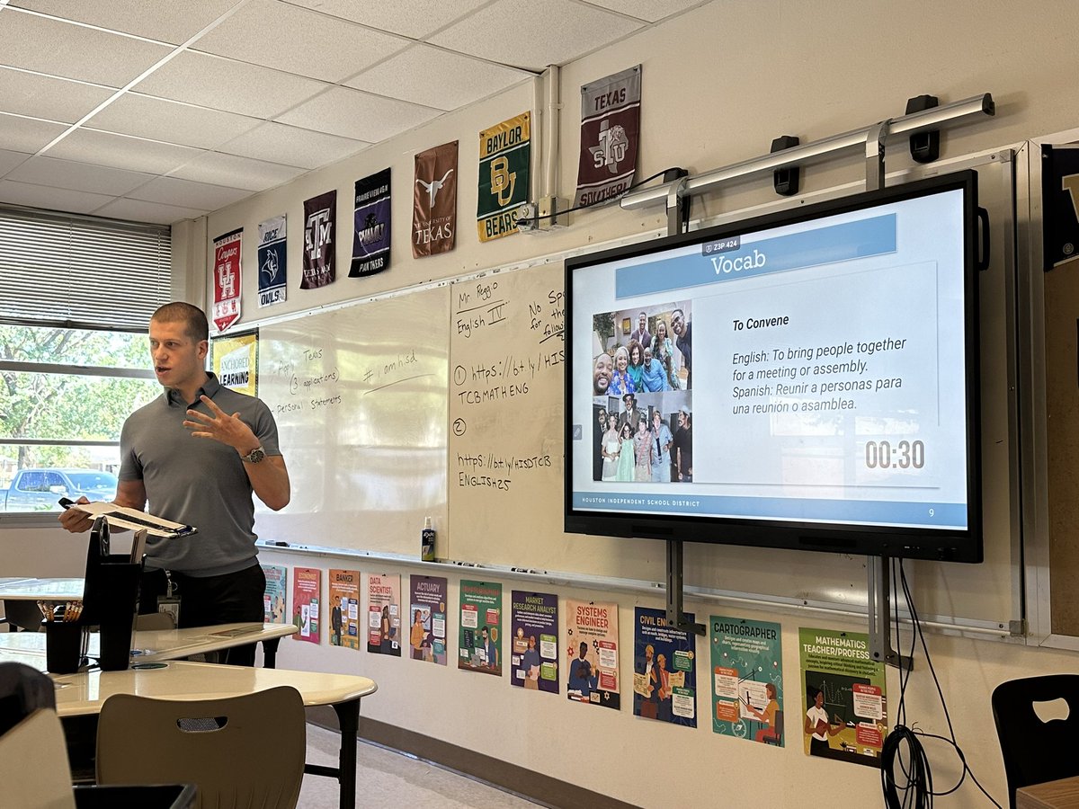 Shoutout to Mr. Reggio for incorporating relatable content to the classroom! He truly knows his student audience and keeps them engaged.👏 #StudentConnection 
<a href="/scarboroughHTX/">Scarborough High School World Language Magnet HISD</a> <a href="/12Montelongo/">Alvaro Montelongo</a>