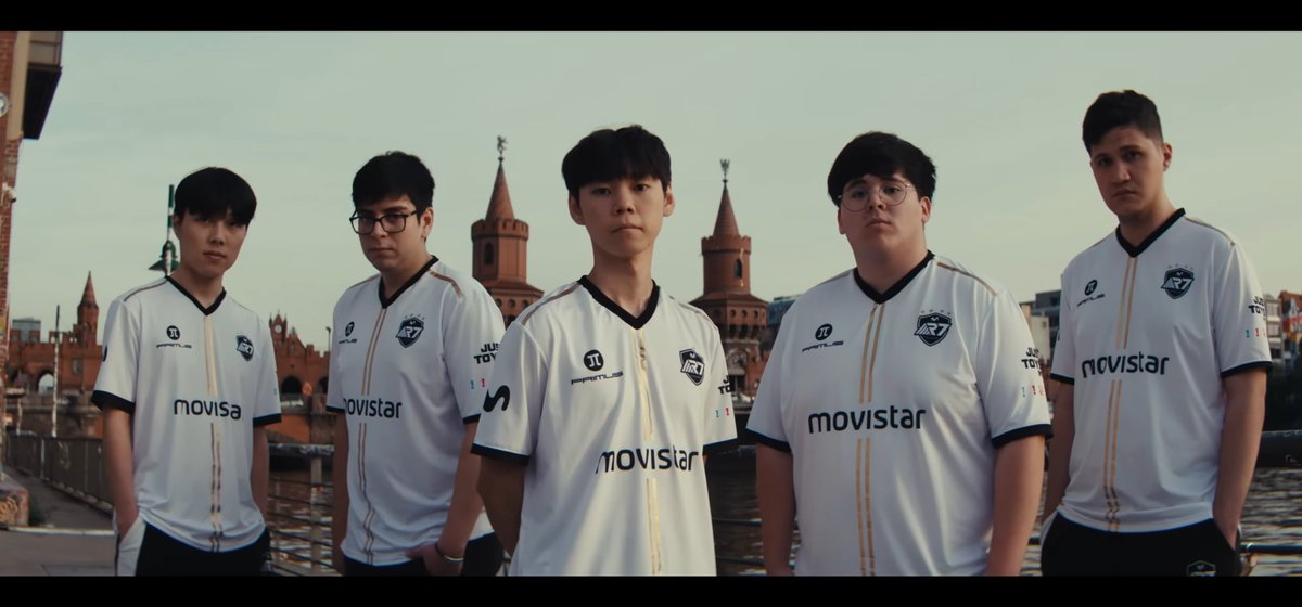 SoyXSonic's tweet photo. Primera vez en la historia en que LATAM le ha ganado una serie a una región GRANDE

EL ARCOIRIS HA REALIZADO HISTORIA EN #Worlds2024 

Serie  de locura de las 5 jugadores son ENORMES 👏 https://t.co/CSqu40XdLt