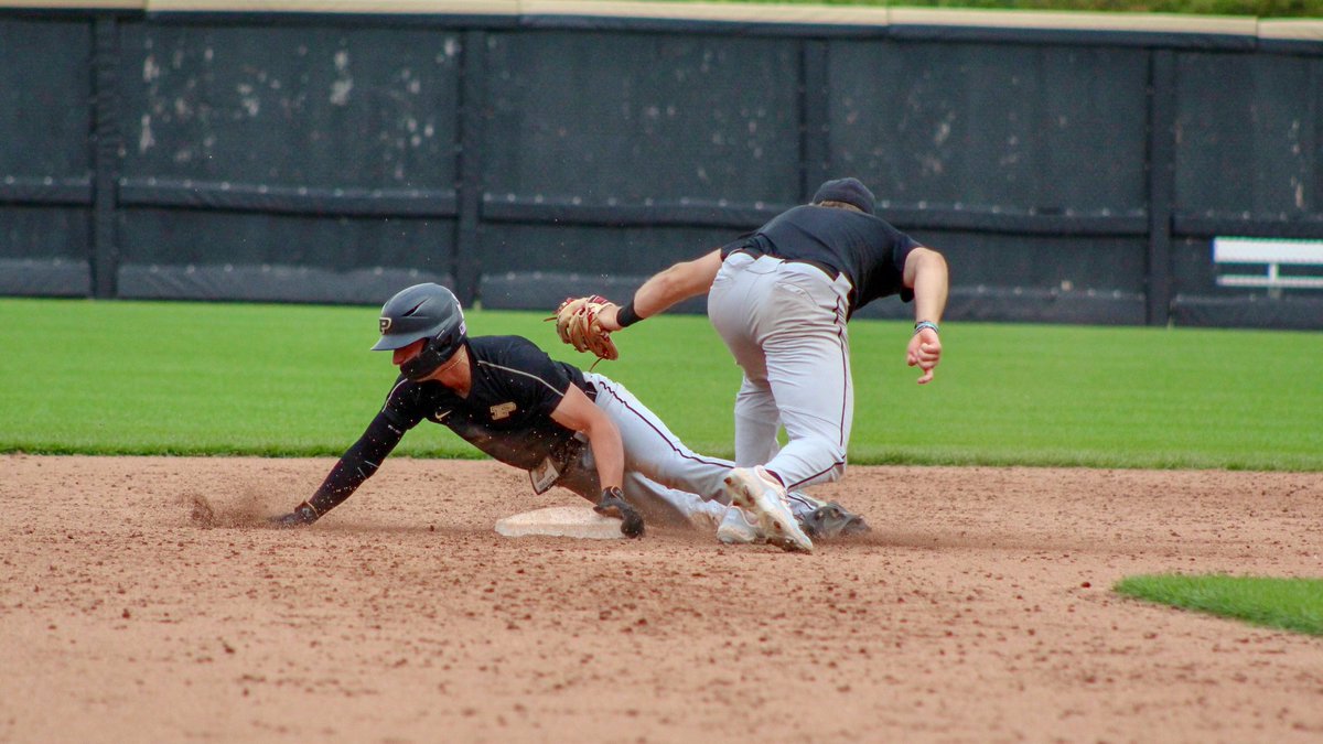 Thursday's Open Scrimmage at Alexander
🕓 4-5:15pm
💪 <a href="/LanceLauve7/">Lance</a> vs @Joe_Trenerry 

Also Throwing...
⚾️ @Luke_Reasor07, <a href="/WilliamGMoore44/">Will Moore</a>
⚾️ <a href="/KaleWemer/">Kale Wemer</a>, @ParkerD03, @HenryCordes5 

#BoilerUp x #FallBall