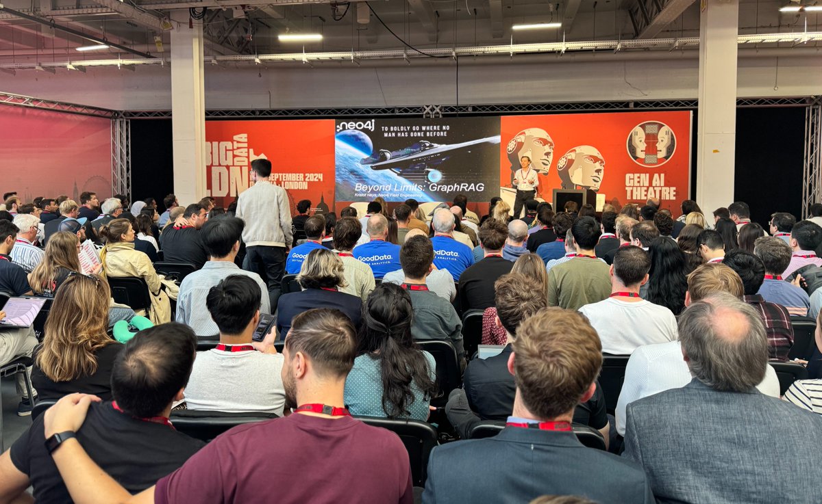neo4j's tweet image. Last week we enjoyed #BigDataLND!
Thank you to all who visited our booth and saw @BarrasaDV&apos;s demos and who attended Kristof Neys&apos;s talk about #GraphRAG!
See you next year!!

Learn more about where we will be next ➡️ ➡️  bit.ly/3Zi16wz

#Neo4j @BigData_LDN