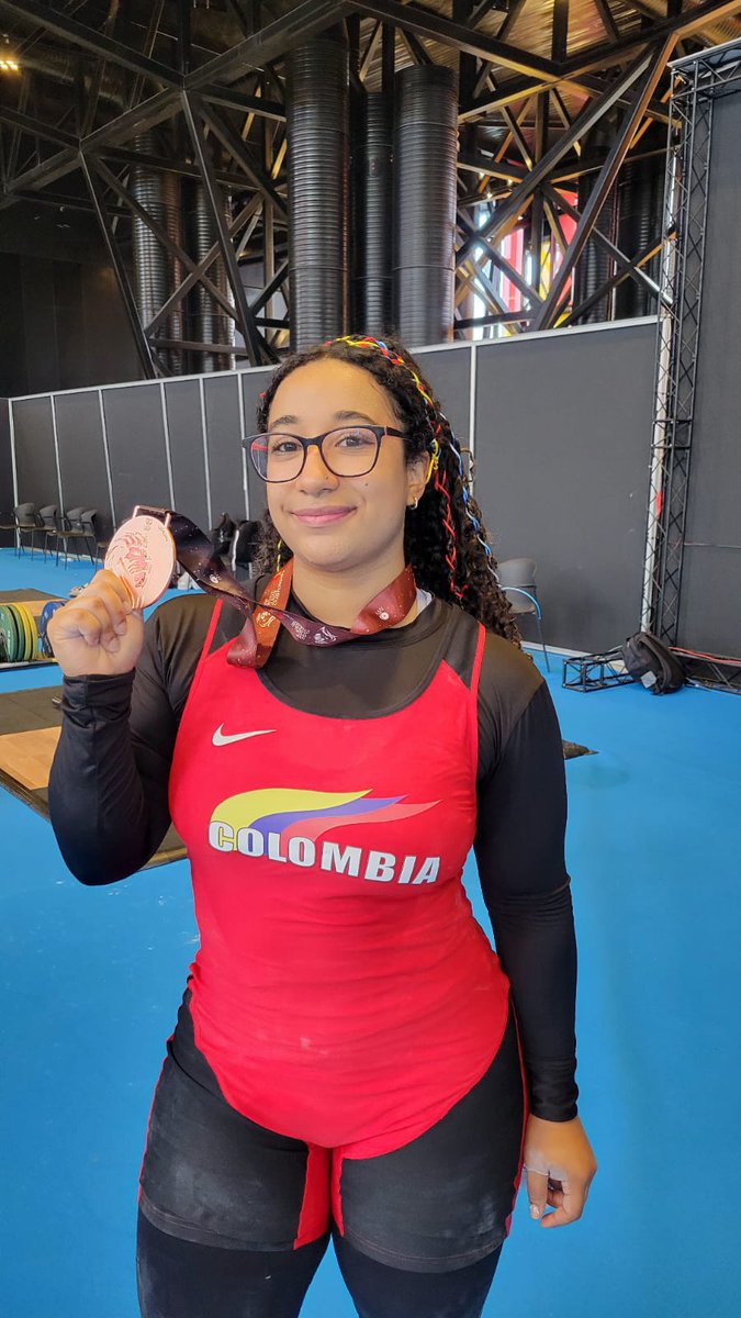 ¡MUNDIALISTA!

Valeria Ruiz entrega una medalla de bronce 🥉 a la suma de 19 medallas que ha obtenido Colombia en el Campeonato Mundial Juvenil León 2024

Logró el 3er lugar en el envión en la categoría 87 Kg Femenino.

#OrgulloColombiano