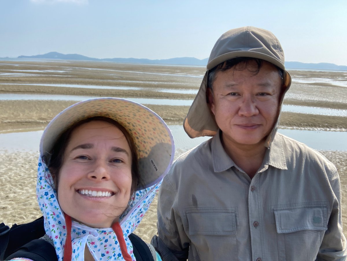 Tidal flat fieldwork with the man, myth, &amp; legend Tidal Choi 🦚