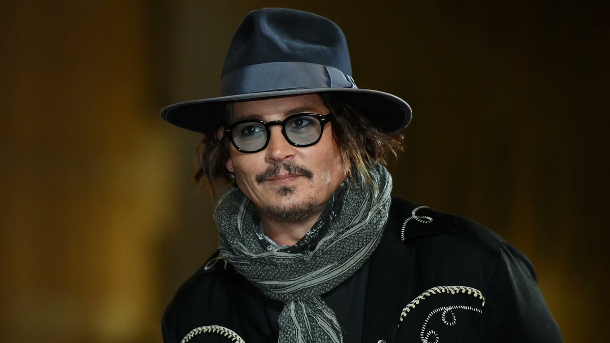 Cultination1's tweet photo. "La pire prison au monde, c'est un foyer qui n'a pas la paix. Faites attention avec qui vous vous mariez ou de qui vous tombez amoureux/se."
- Johnny Depp - https://t.co/oLuxQ1efOc