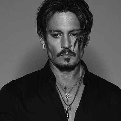 "La pire prison au monde, c'est un foyer qui n'a pas la paix. Faites attention avec qui vous vous mariez ou de qui vous tombez amoureux/se."
- Johnny Depp -