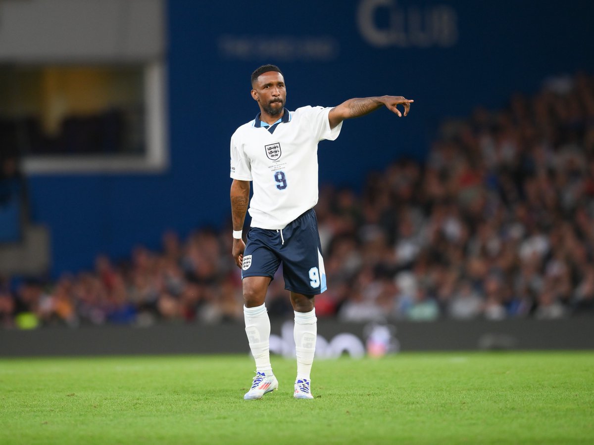 Soccer Aid tweet media
