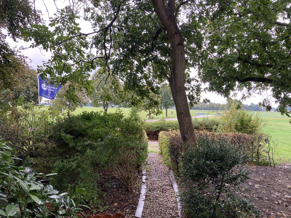 Met 26 studenten verwelkomde <a href="/HarmEppinga/">Jan Harm Eppinga</a> van het <a href="/GR_Landschap/">Het Groninger Landschap</a> ons vandaag bij Hamdijk 49 in Bad Nieuweschans. Bedankt voor de uitgebreide rondleiding en je kennis. De studenten en wij vonden het leuk en leerzaam! <a href="/vanderschoor/">Tineke v.d. Schoor</a> #richardvos <a href="/Noorderruimte/">KC NoorderRuimte</a>