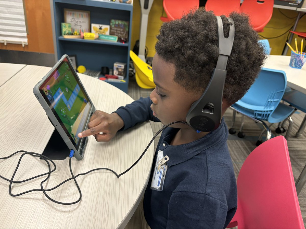 Collier Collaboration Lab (@colliercollabr8) on Twitter photo 1st graders in Mrs. Pitts class became programmers today when they coded using <a href="/kodable/">Kodable Education</a> while visiting the Collab Lab! <a href="/CollierES/">Collier Elementary</a> #BeeTheImpact #TeamMCPSS #growingGREATNESS 1st graders in Mrs. Pitts class became programmers today when they coded using <a href="/kodable/">Kodable Education</a> while visiting the Collab Lab! <a href="/CollierES/">Collier Elementary</a> #BeeTheImpact #TeamMCPSS #growingGREATNESS