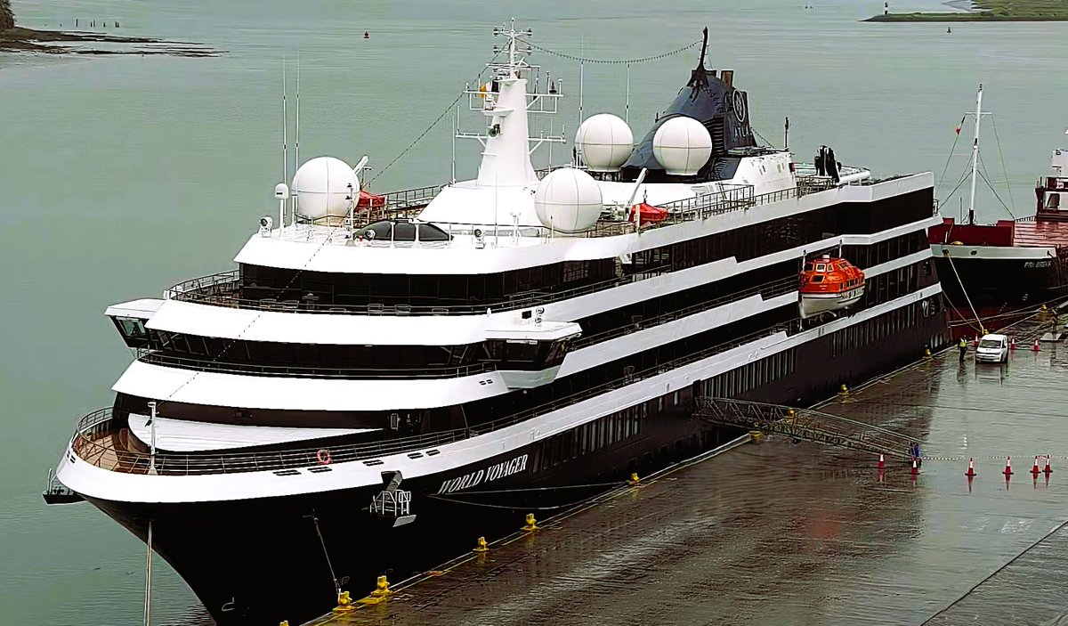 PortofWaterford's tweet photo. Last cruise ship of 2024 to call to #Waterford today was the World Voyager.
The expedition-class 126m long vessel was built in 2021; arrived from Liverpool & departs #Belview today at 1800, with 172 passengers to the South East as part of 9 night cruise.
@atlascruises https://t.co/kKKt8sLsbW